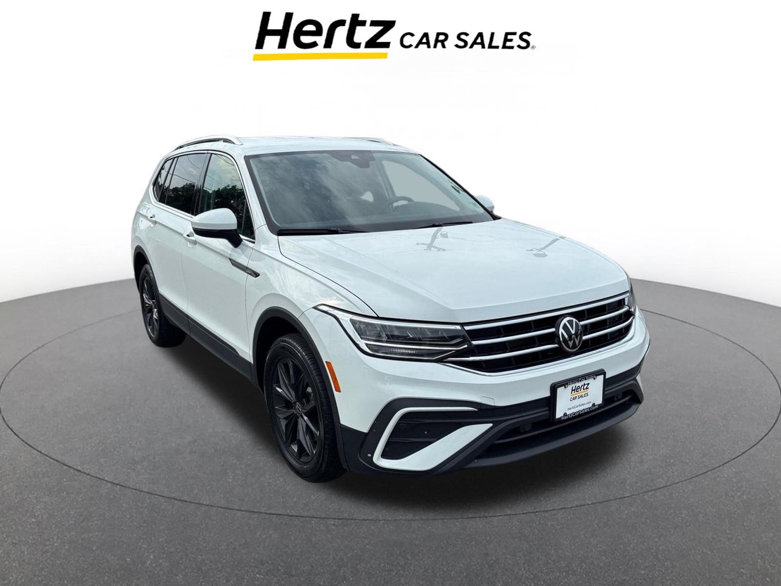 2024 Volkswagen Tiguan 2.0T Hero Image
