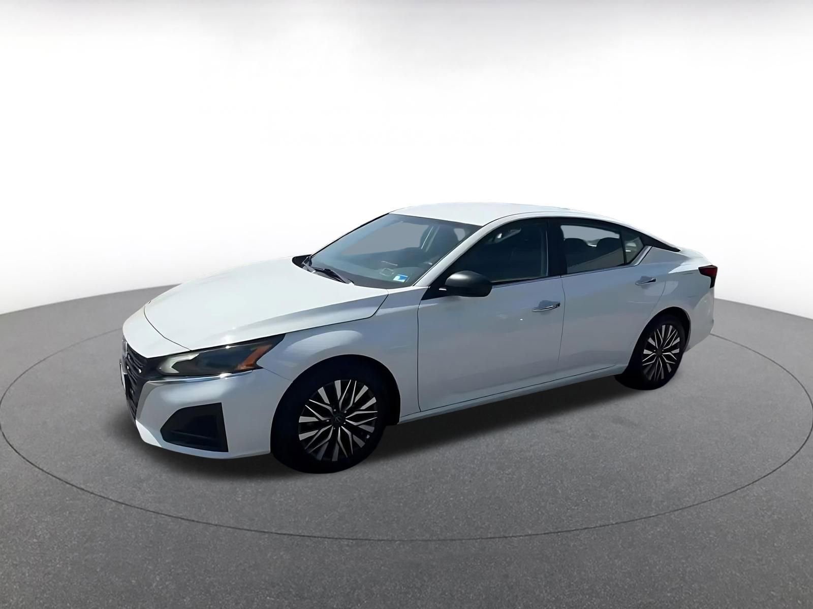 Thumbnail: 2025 Nissan Altima - 8