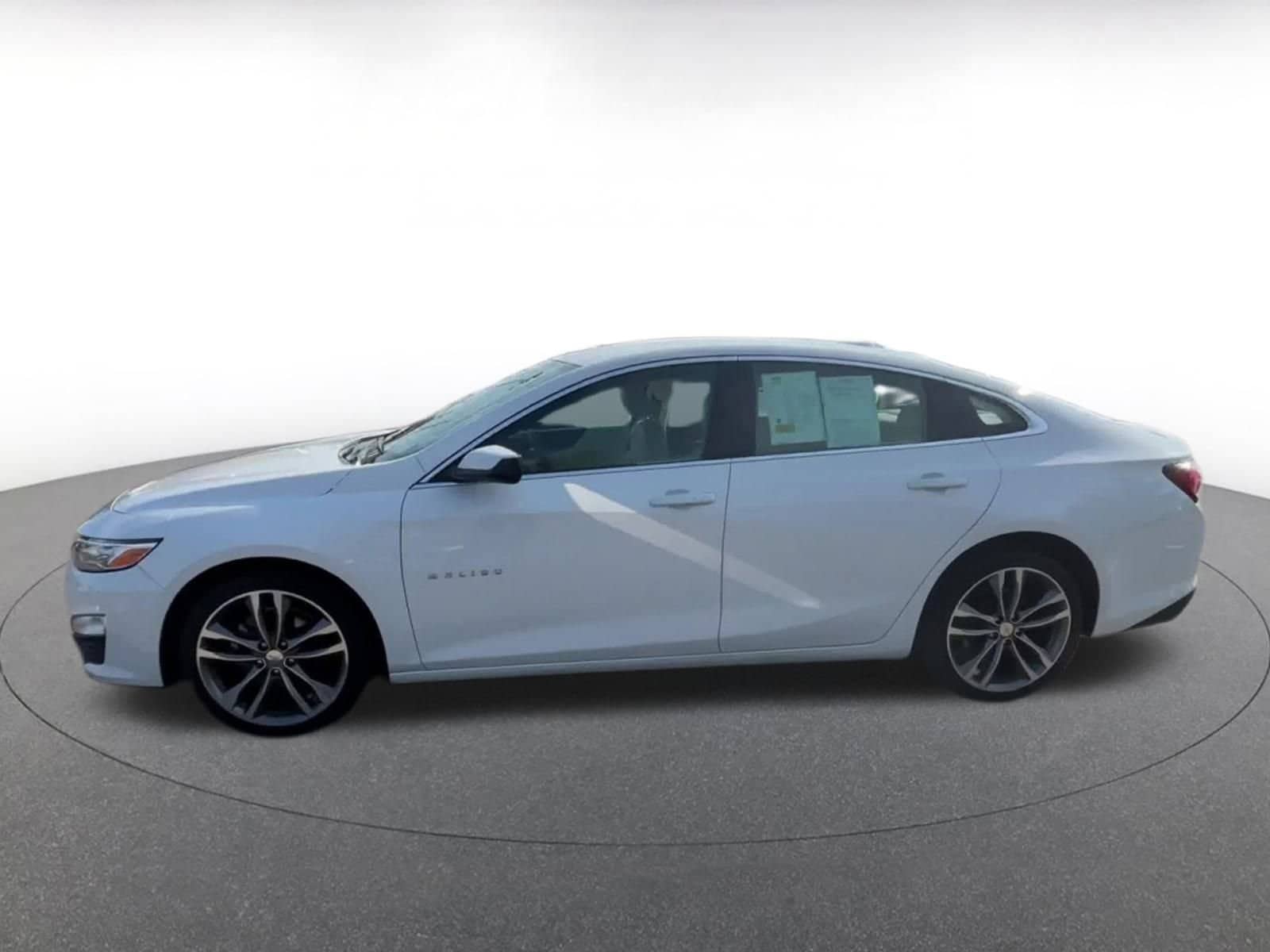 Thumbnail: 2024 Chevrolet Malibu - 9