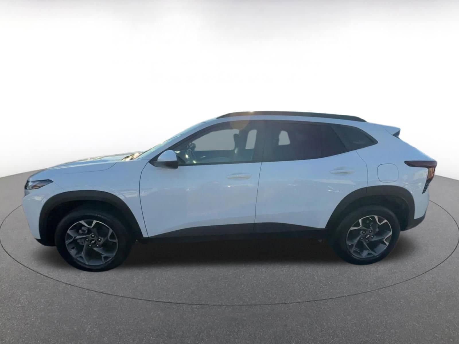 Thumbnail: 2025 Chevrolet Trax - 9