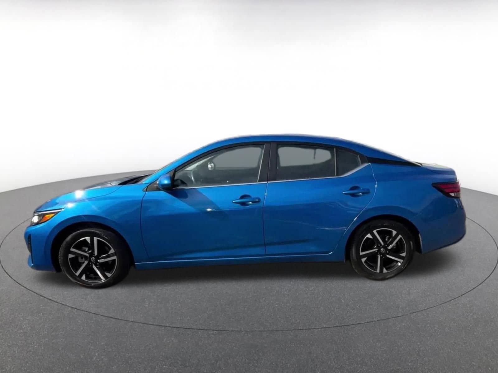 Thumbnail: 2025 Nissan Sentra - 9