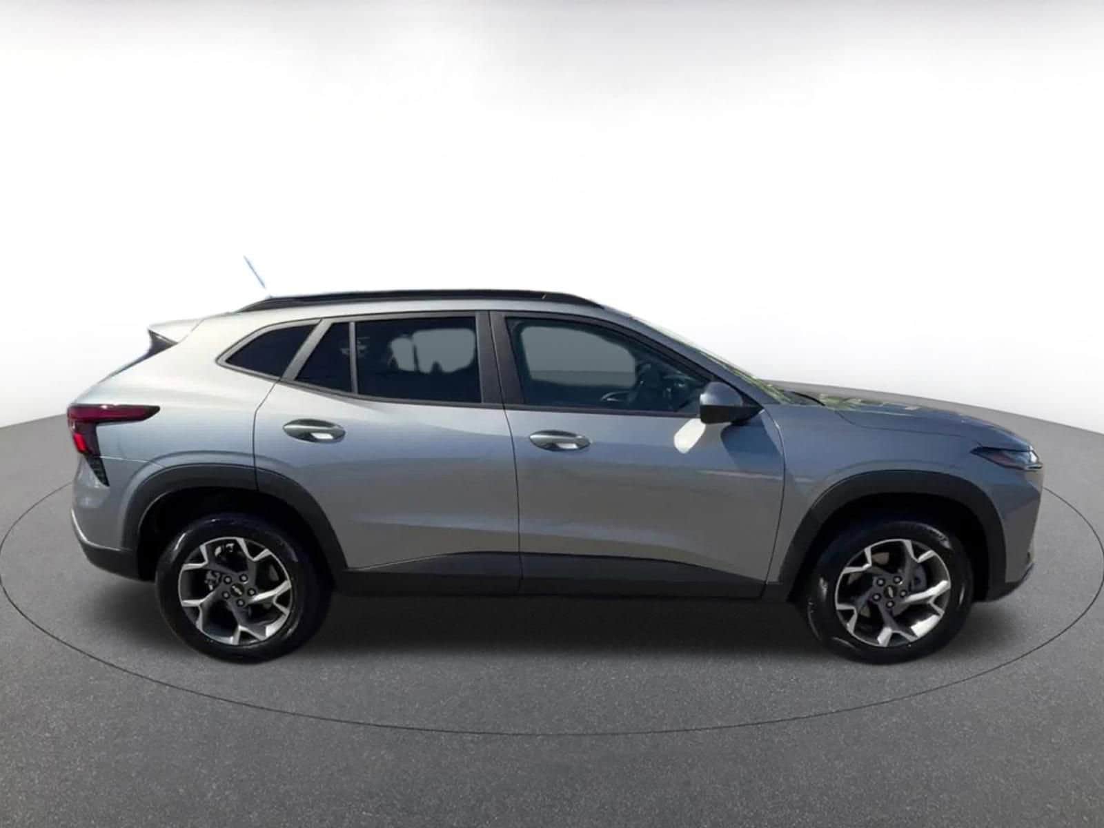 Thumbnail: 2025 Chevrolet Trax - 16