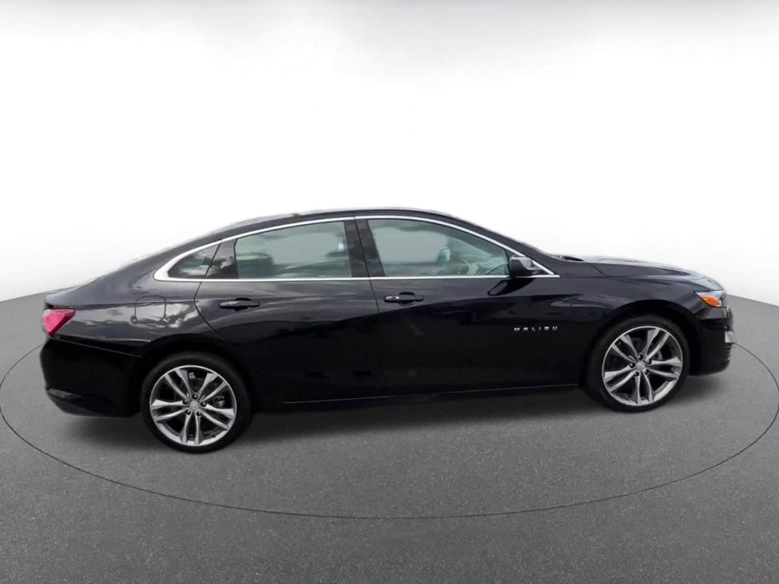 Thumbnail: 2024 Chevrolet Malibu - 16