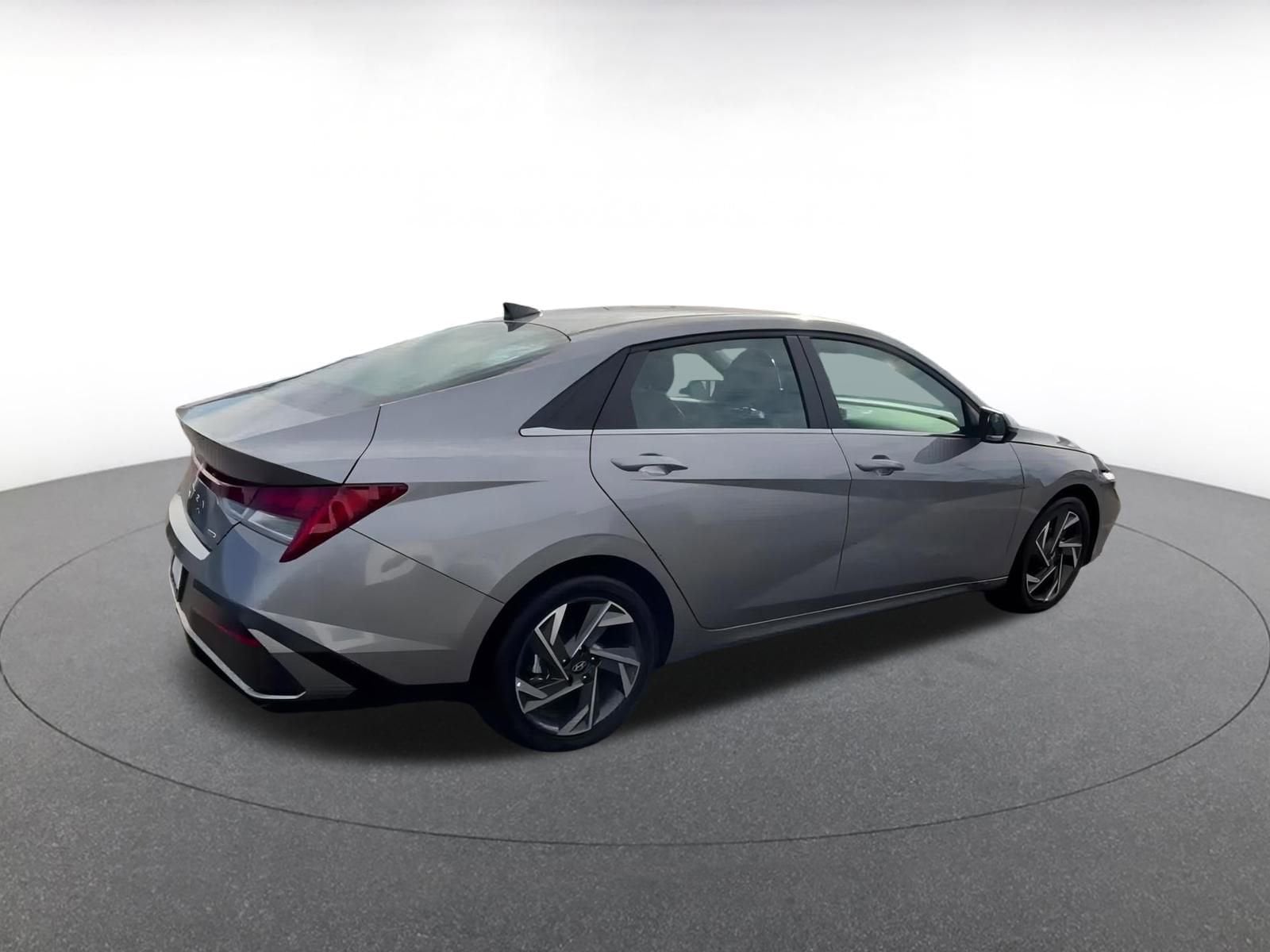 Thumbnail: 2025 Hyundai Elantra - 14