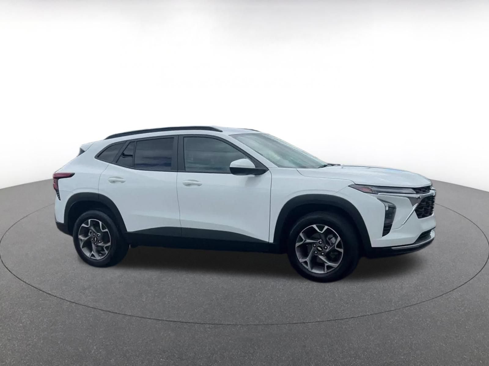 Thumbnail: 2025 Chevrolet Trax - 2