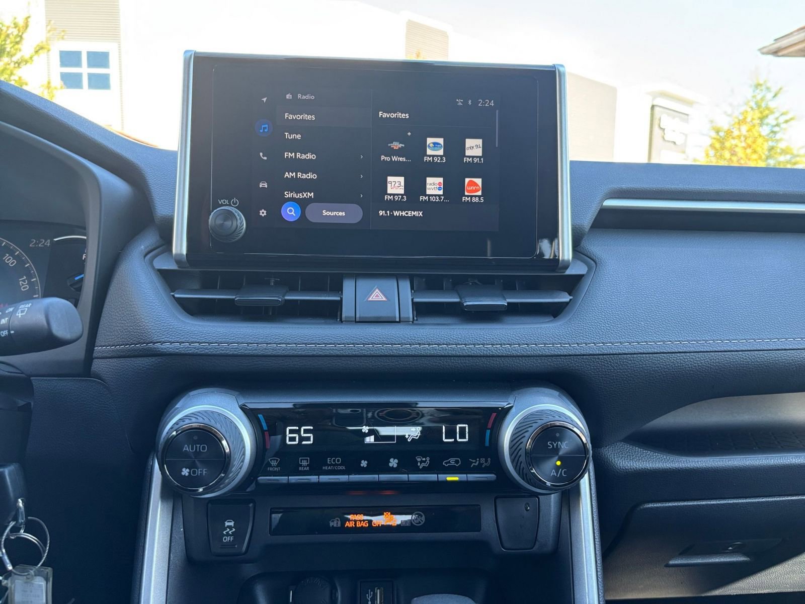 Thumbnail: 2025 Toyota RAV4 - 18