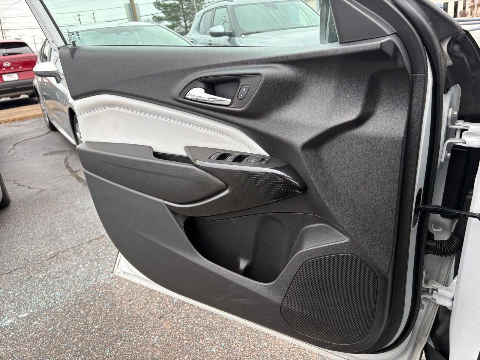 Thumbnail: 2025 Chevrolet Trax - 18