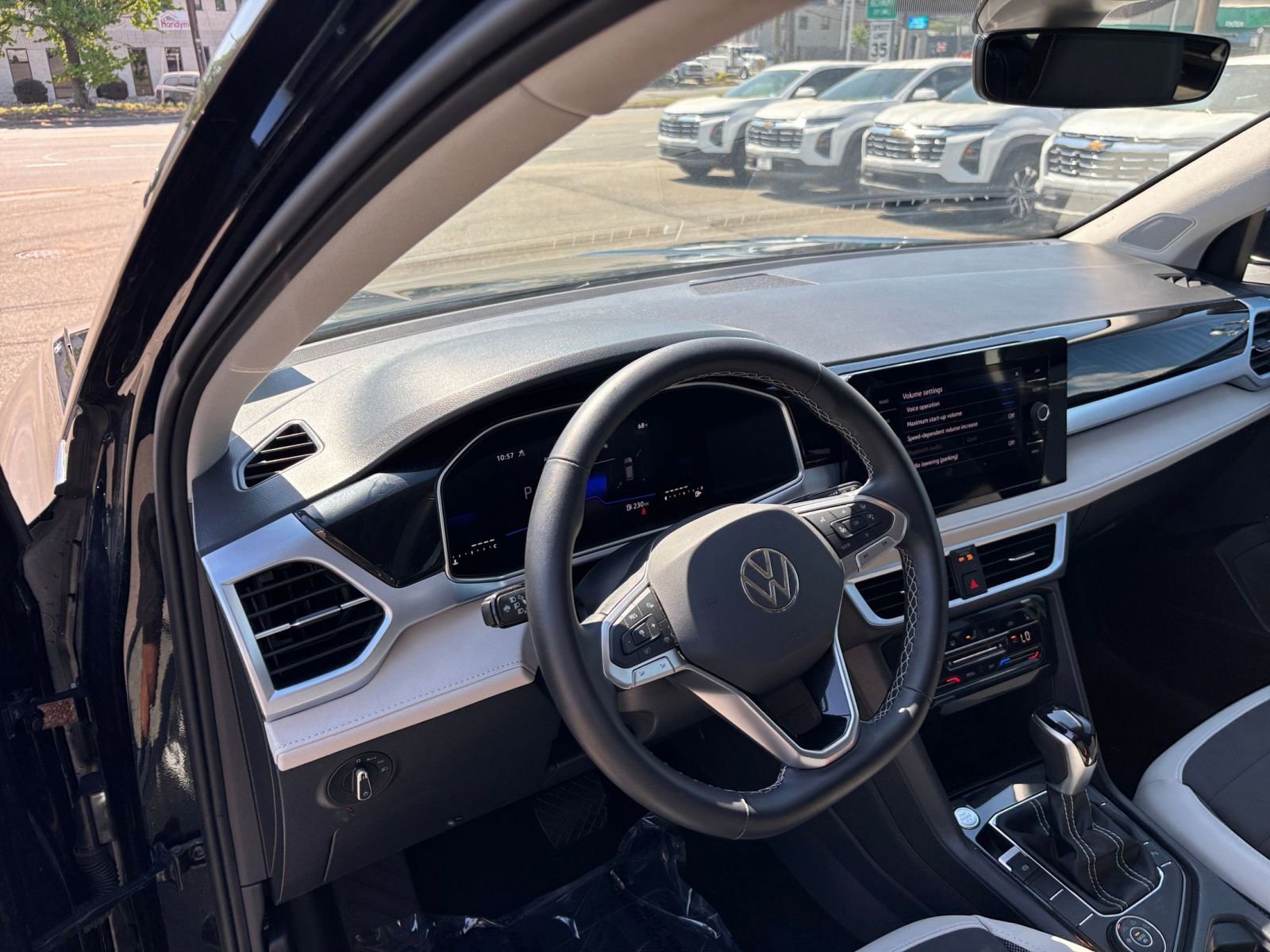 Thumbnail: 2025 Volkswagen Taos - 35