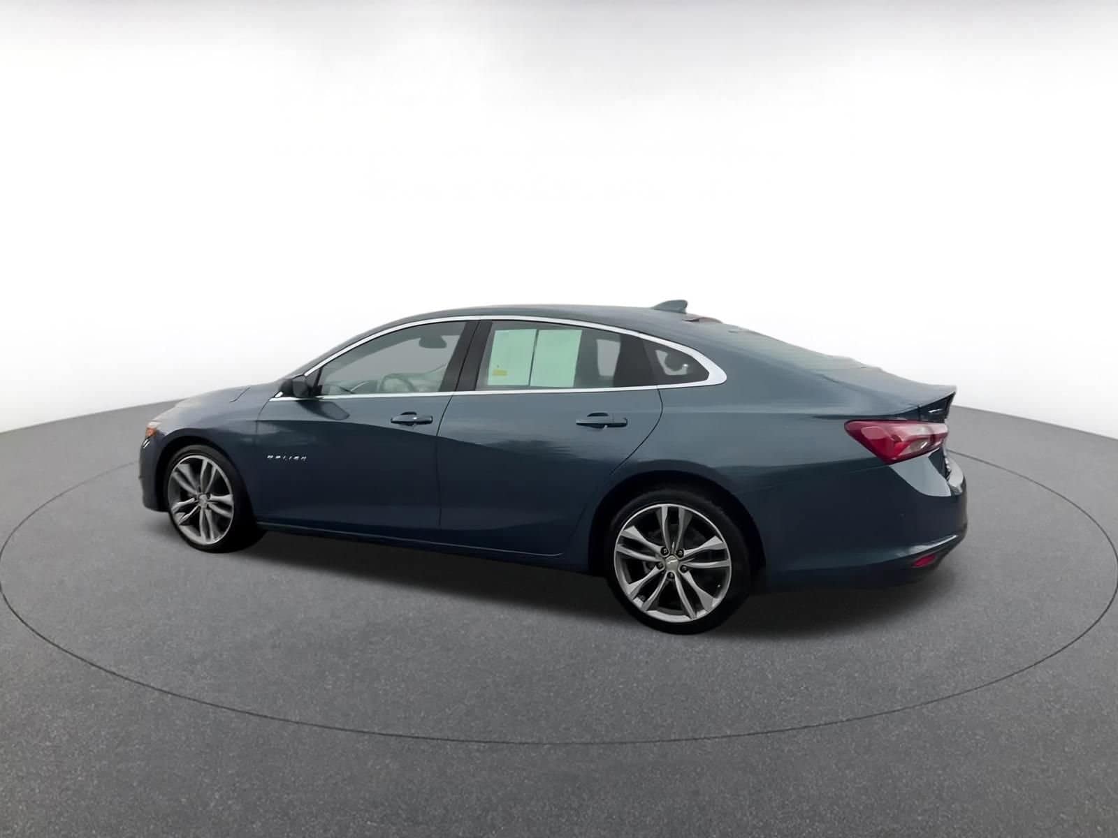 Thumbnail: 2024 Chevrolet Malibu - 10