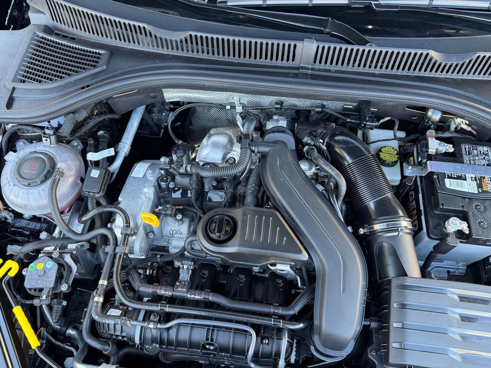 Thumbnail: 2025 Volkswagen Jetta - 33