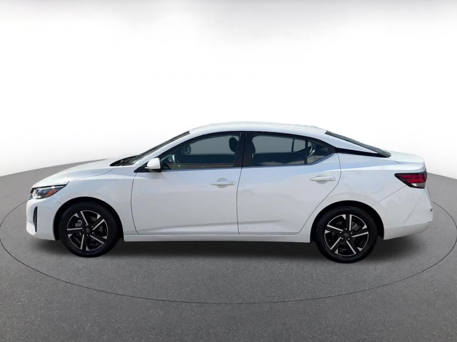 Thumbnail: 2025 Nissan Sentra - 9