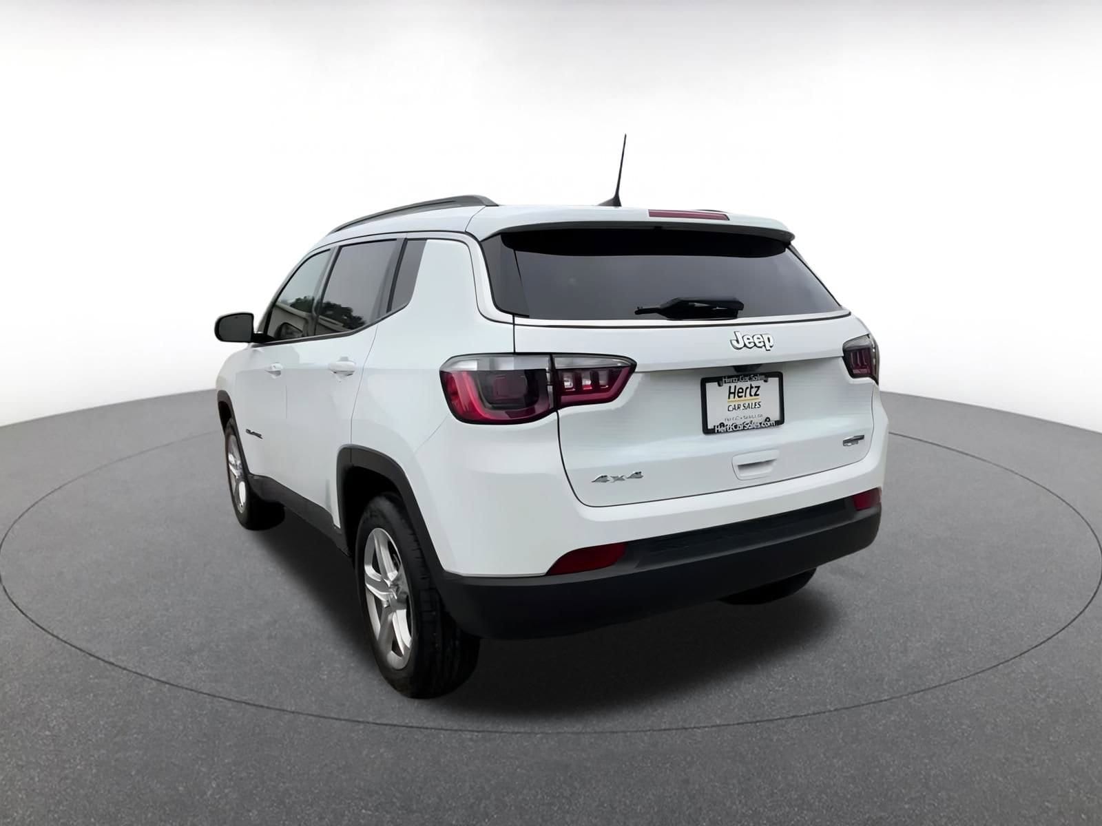 Thumbnail: 2023 Jeep Compass - 11