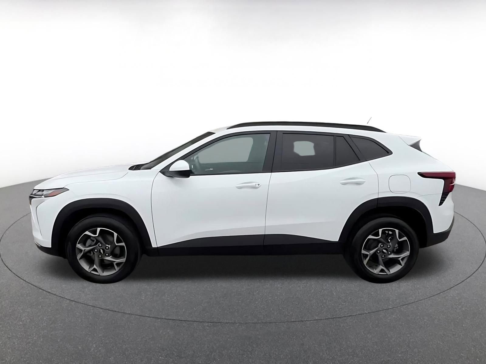 Thumbnail: 2025 Chevrolet Trax - 9