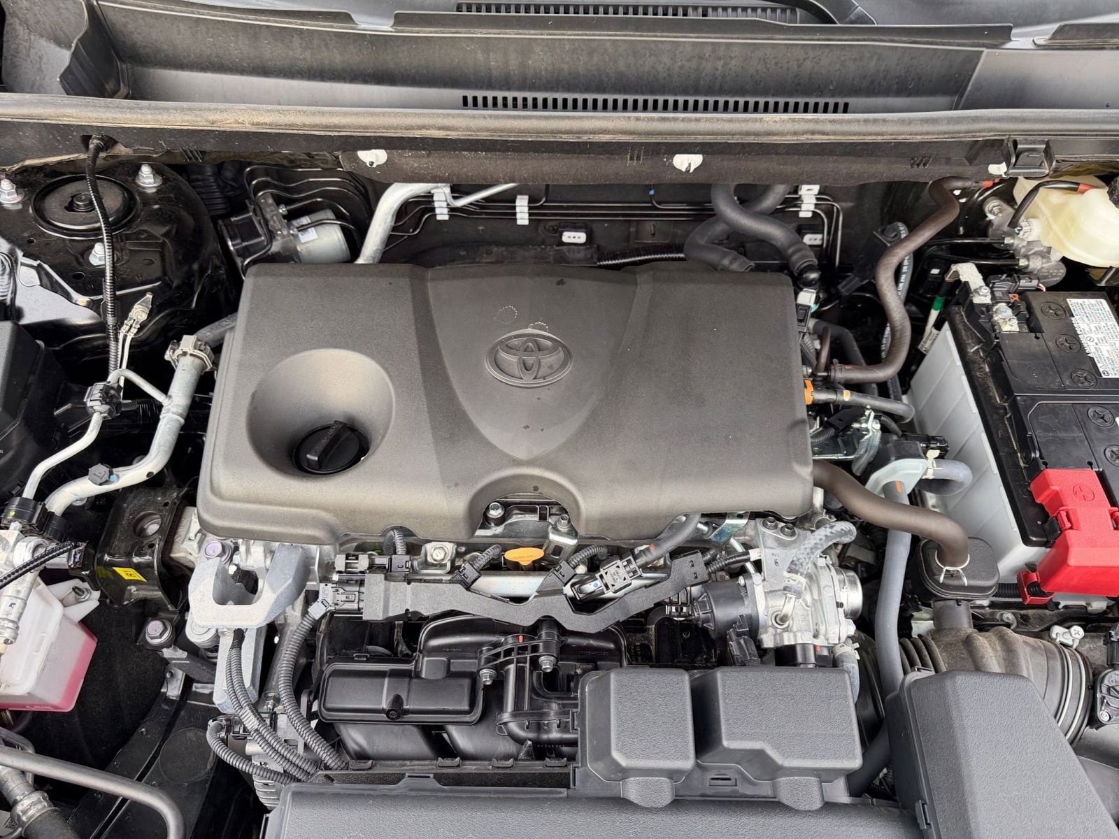 Thumbnail: 2025 Toyota RAV4 - 32