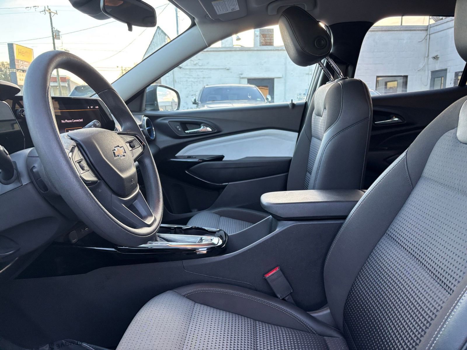 Thumbnail: 2025 Chevrolet Trax - 24