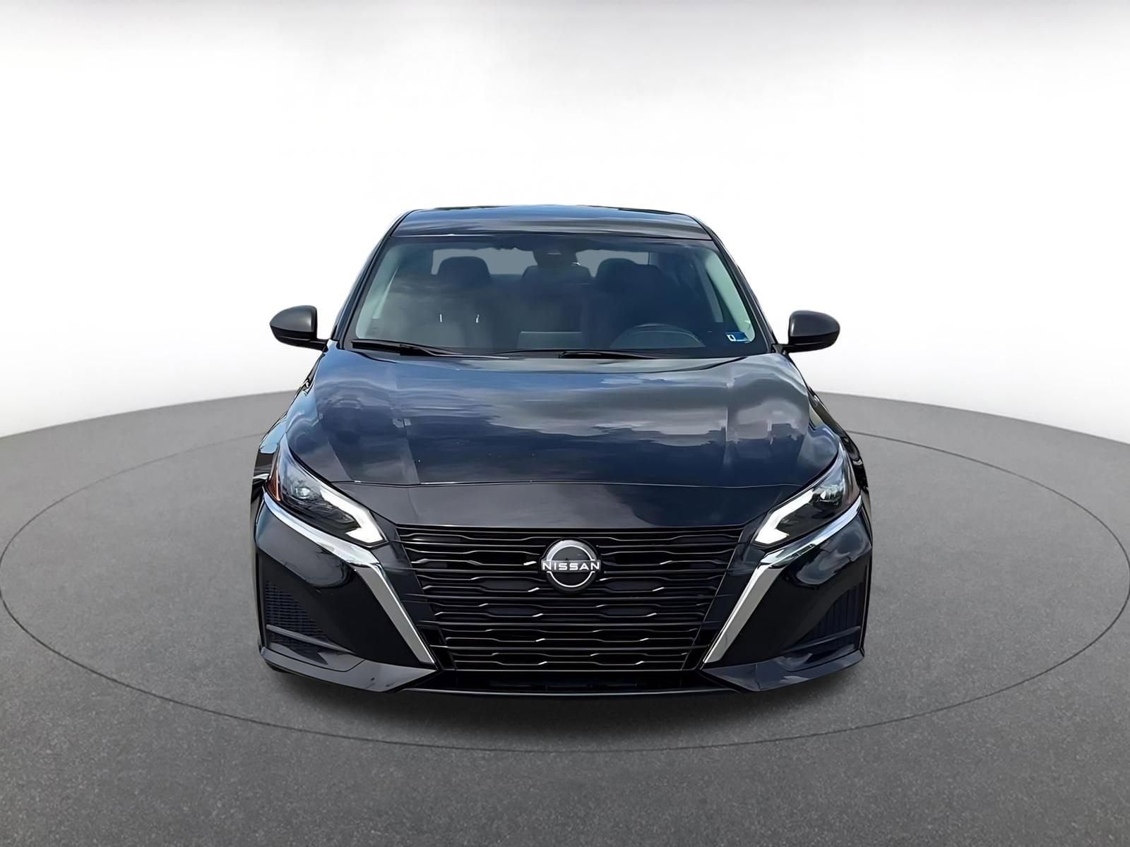 Thumbnail: 2025 Nissan Altima - 4