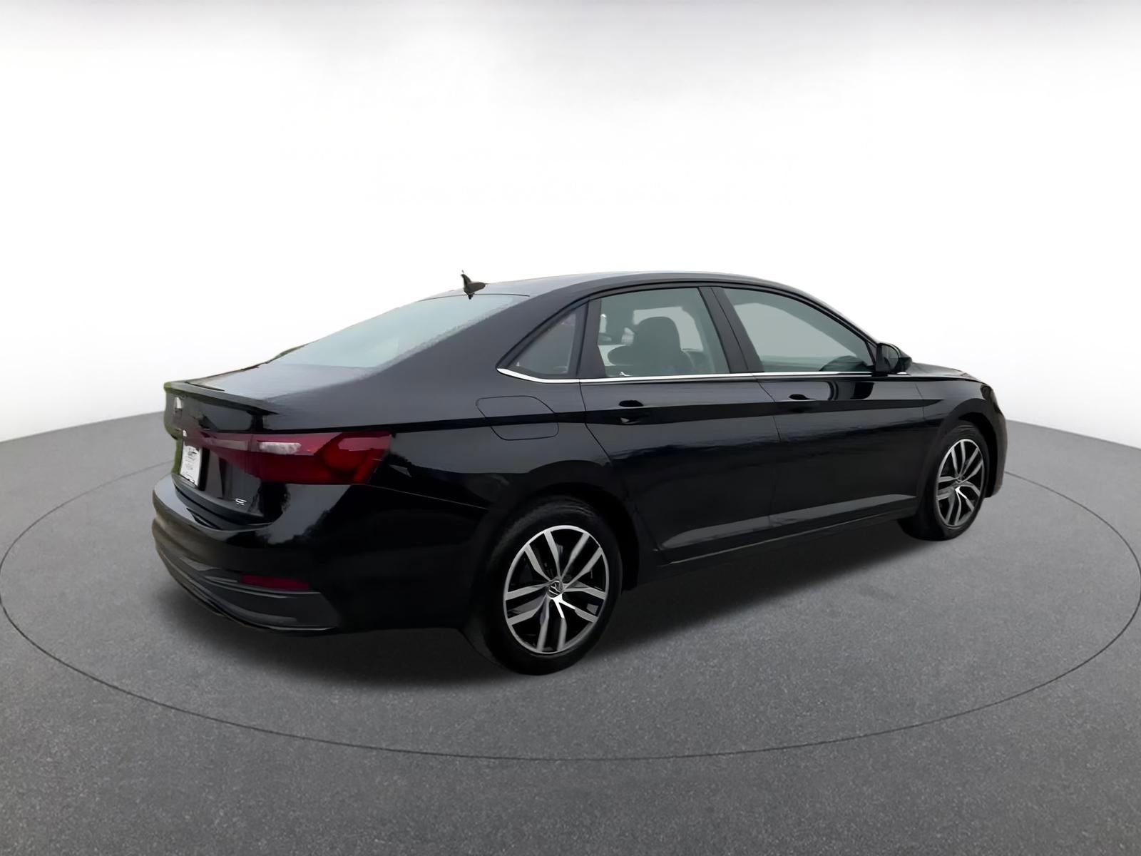 Thumbnail: 2025 Volkswagen Jetta - 15