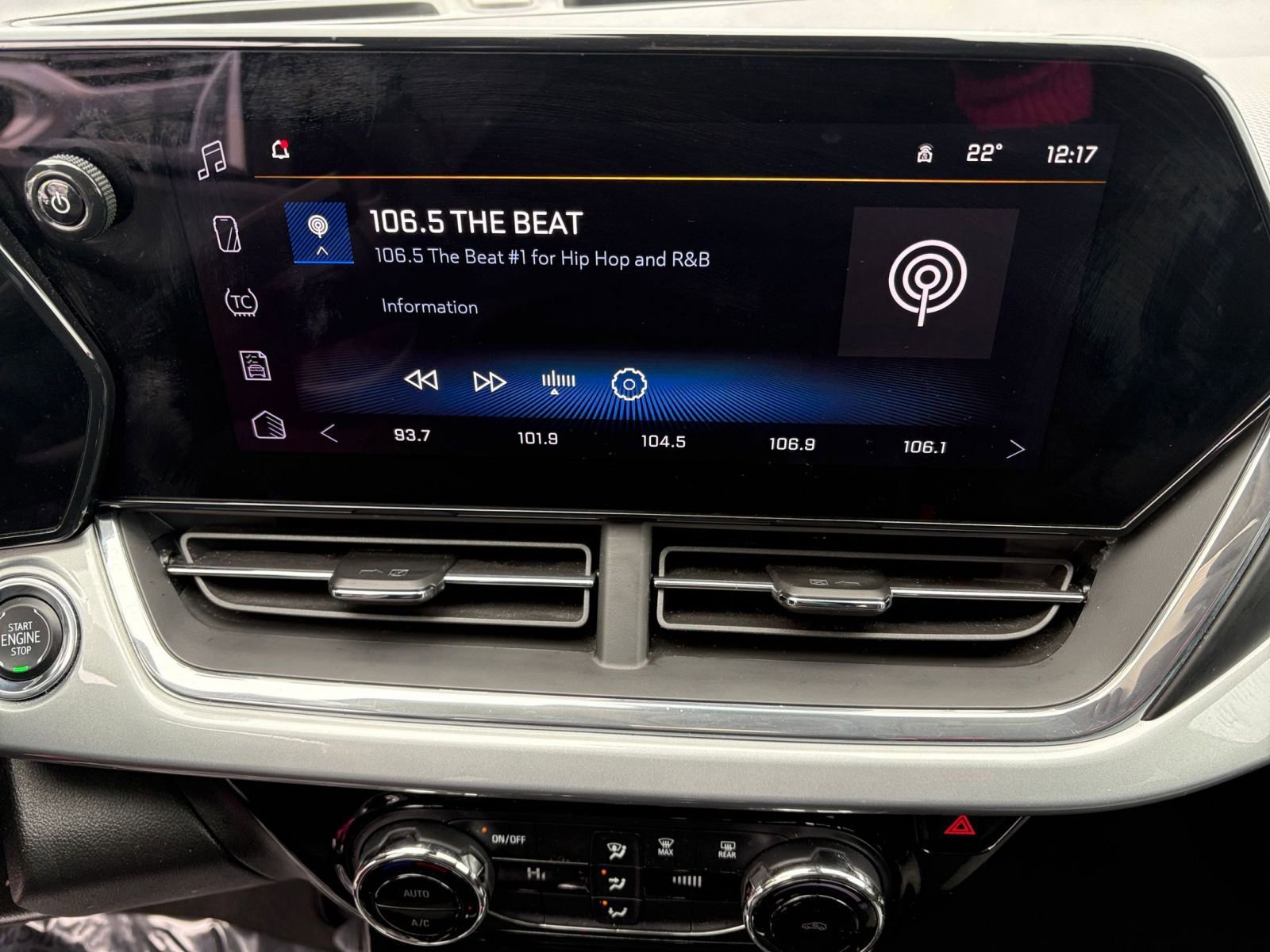 Thumbnail: 2025 Chevrolet Trax - 20