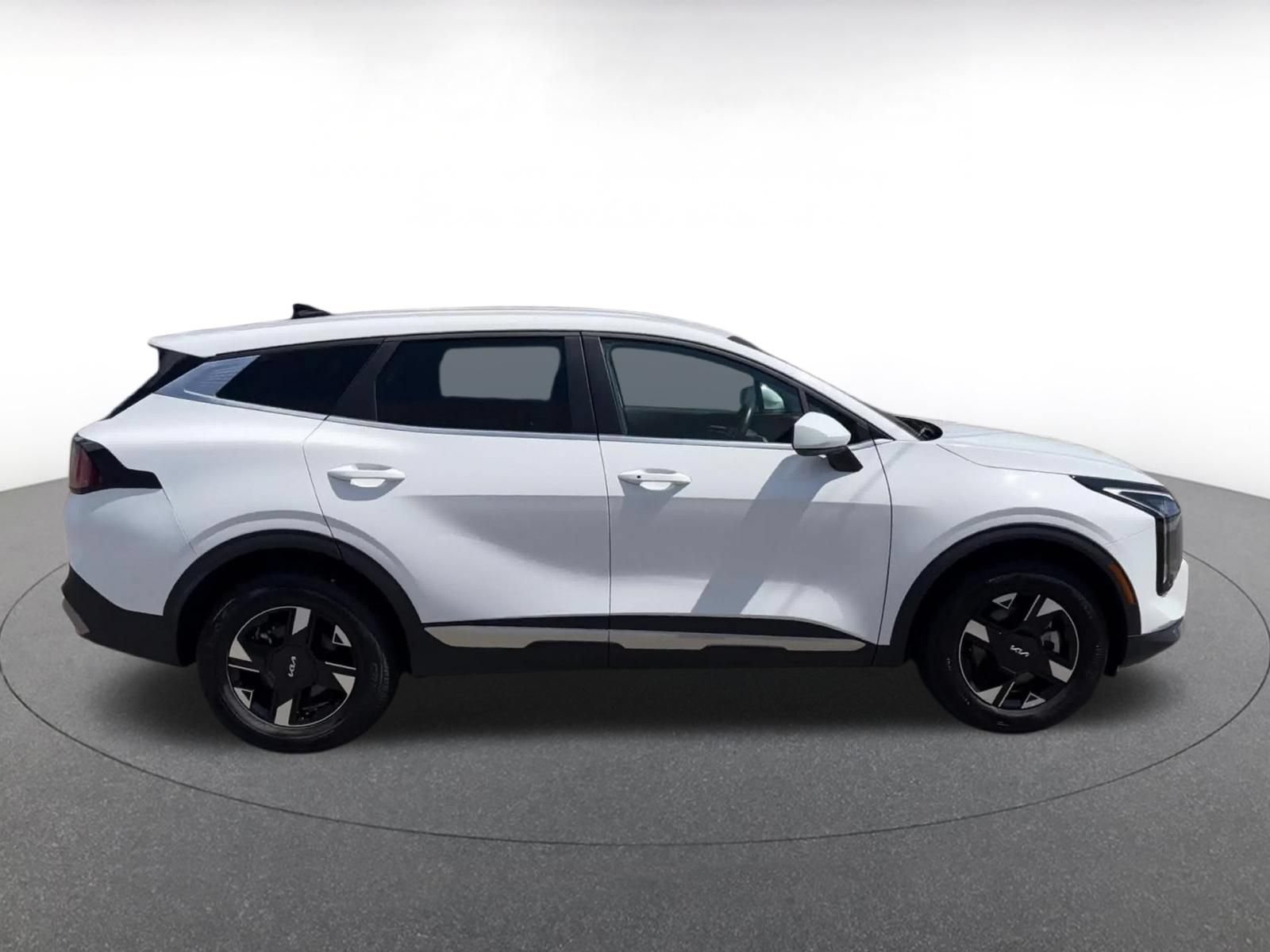 Thumbnail: 2026 Kia Sportage - 16