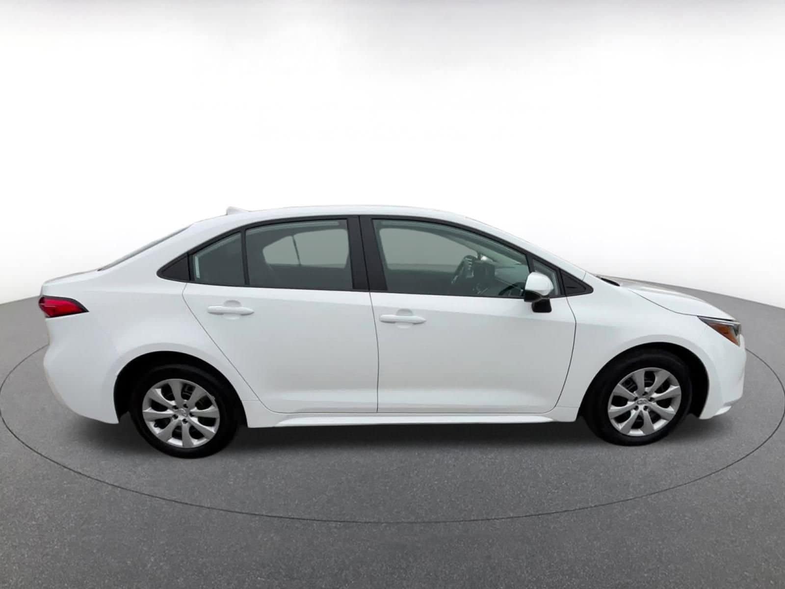 Thumbnail: 2025 Toyota Corolla - 16