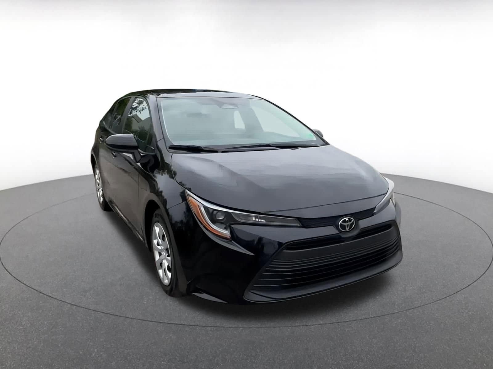 Thumbnail: 2024 Toyota Corolla - 3