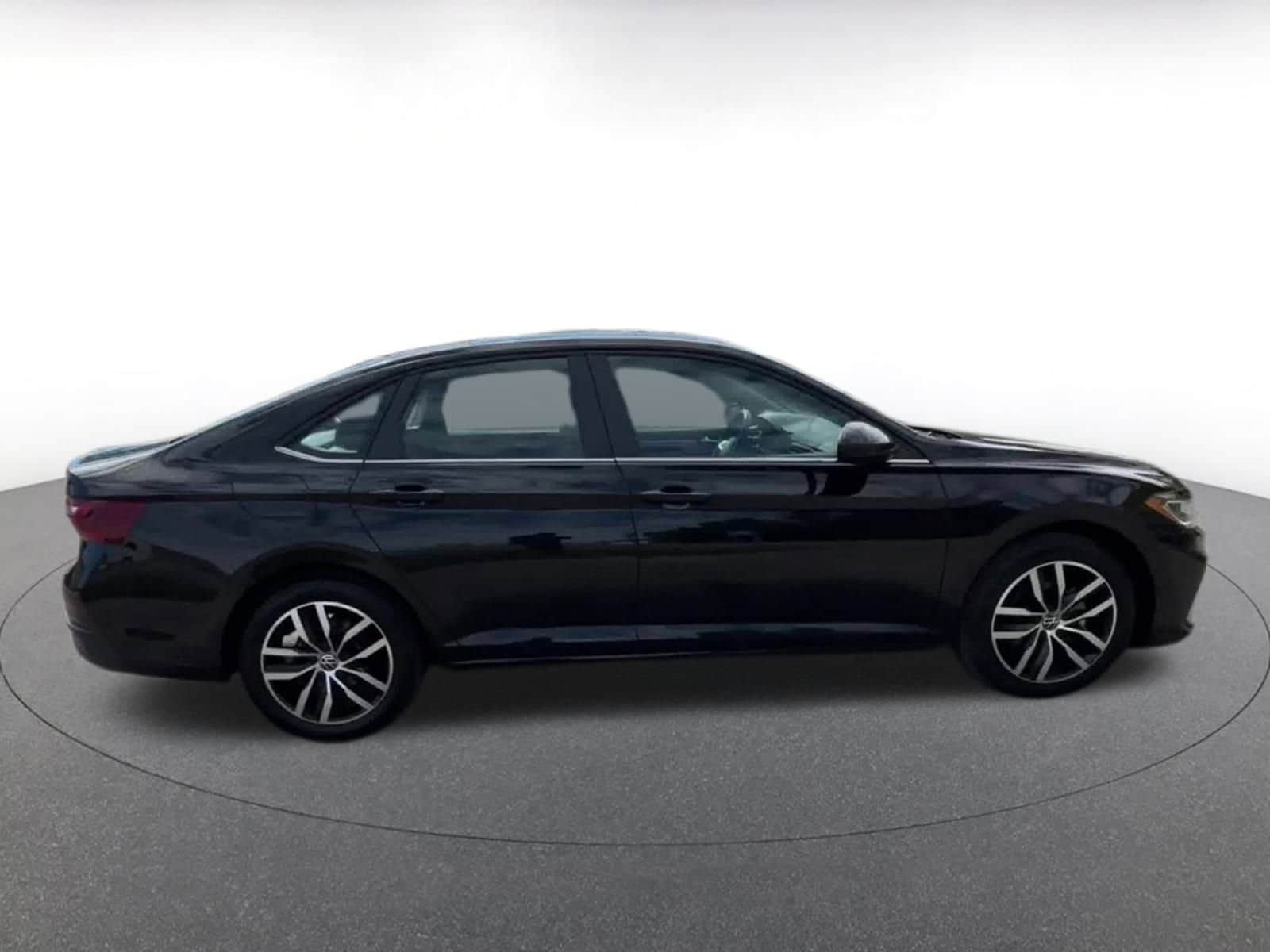 Thumbnail: 2025 Volkswagen Jetta - 16