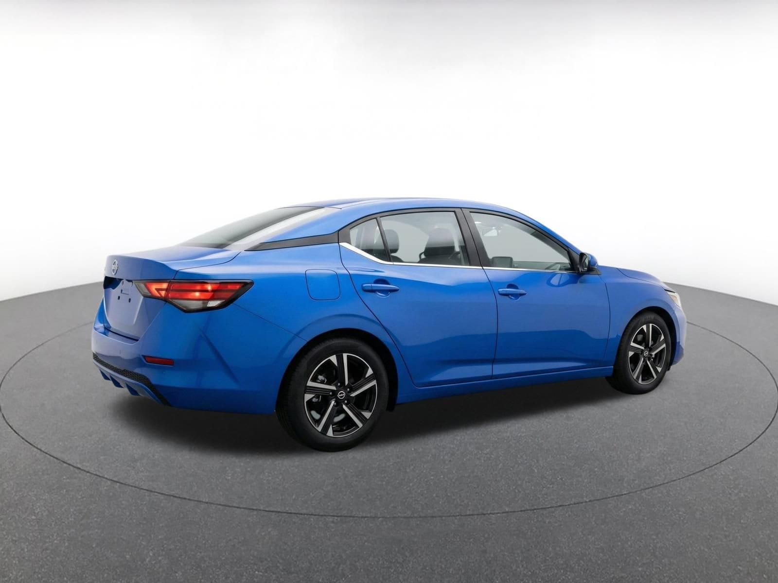 Thumbnail: 2025 Nissan Sentra - 11