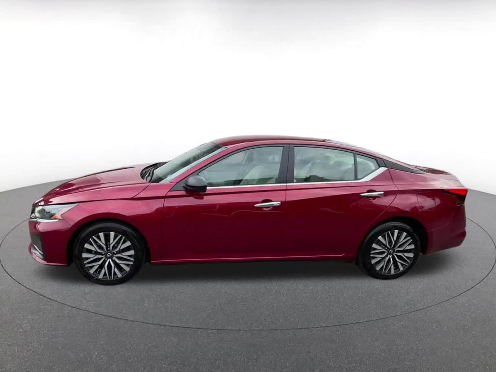 Thumbnail: 2025 Nissan Altima - 8