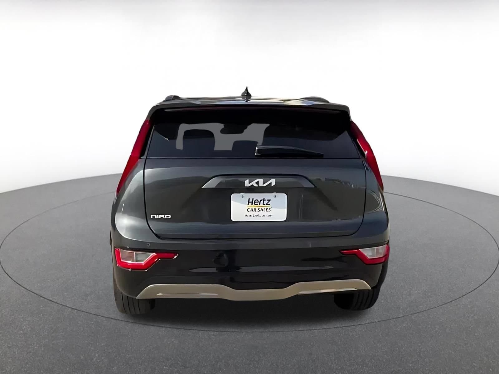 Thumbnail: 2023 Kia Niro - 10