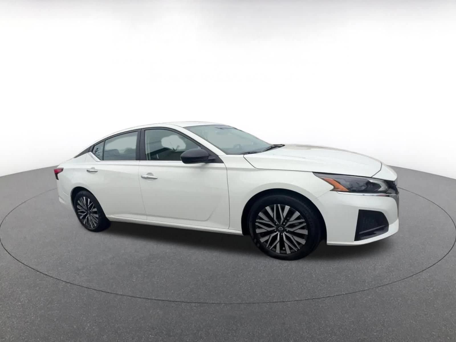 Thumbnail: 2025 Nissan Altima - 2