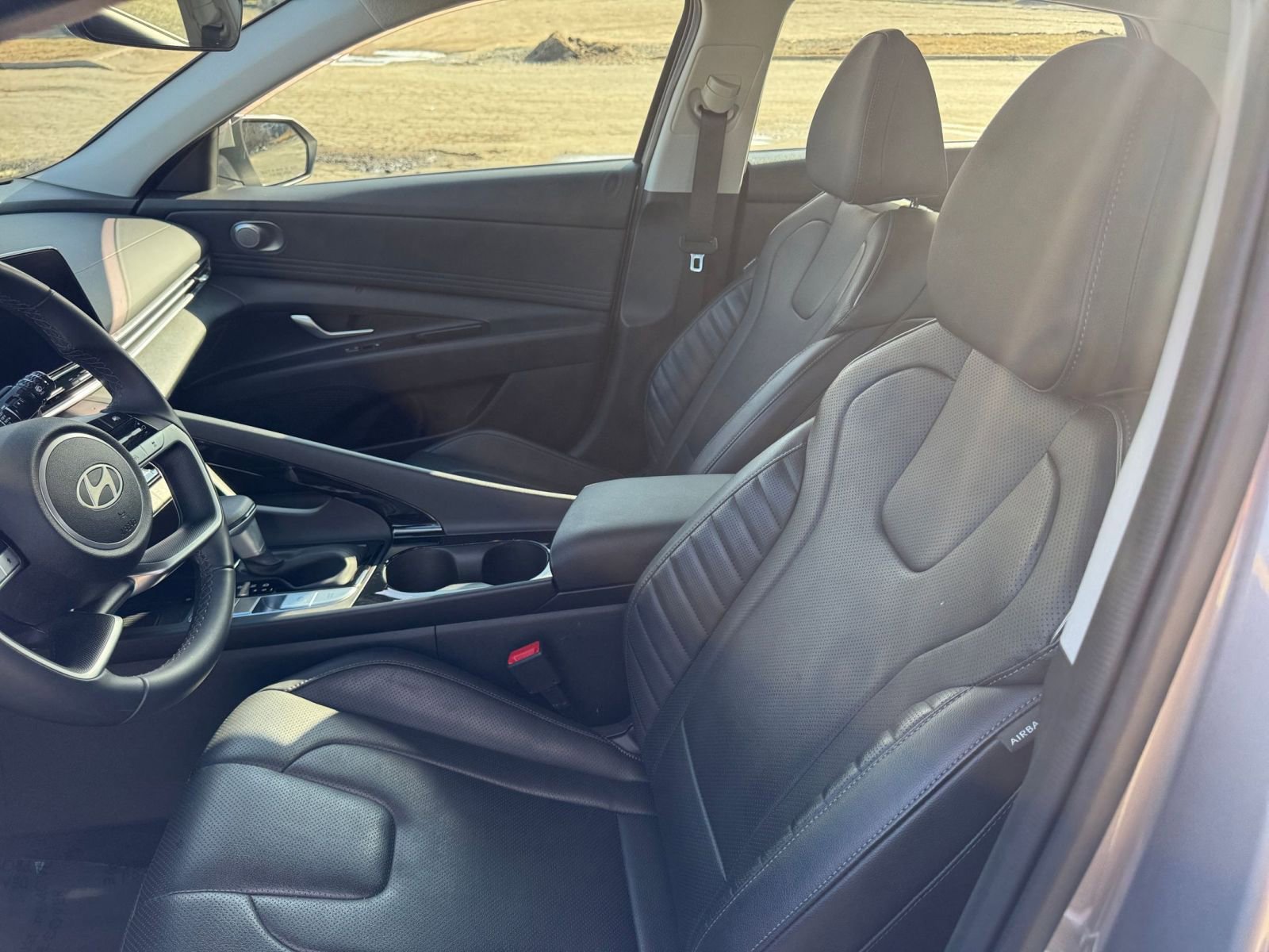 Thumbnail: 2025 Hyundai Elantra - 28