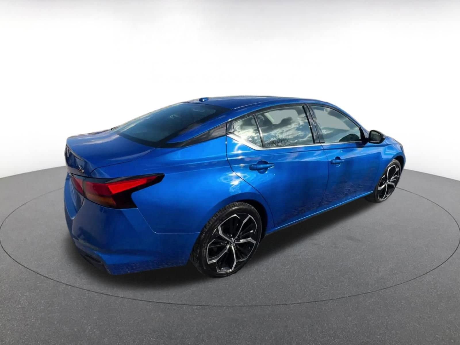 Thumbnail: 2025 Nissan Altima - 15