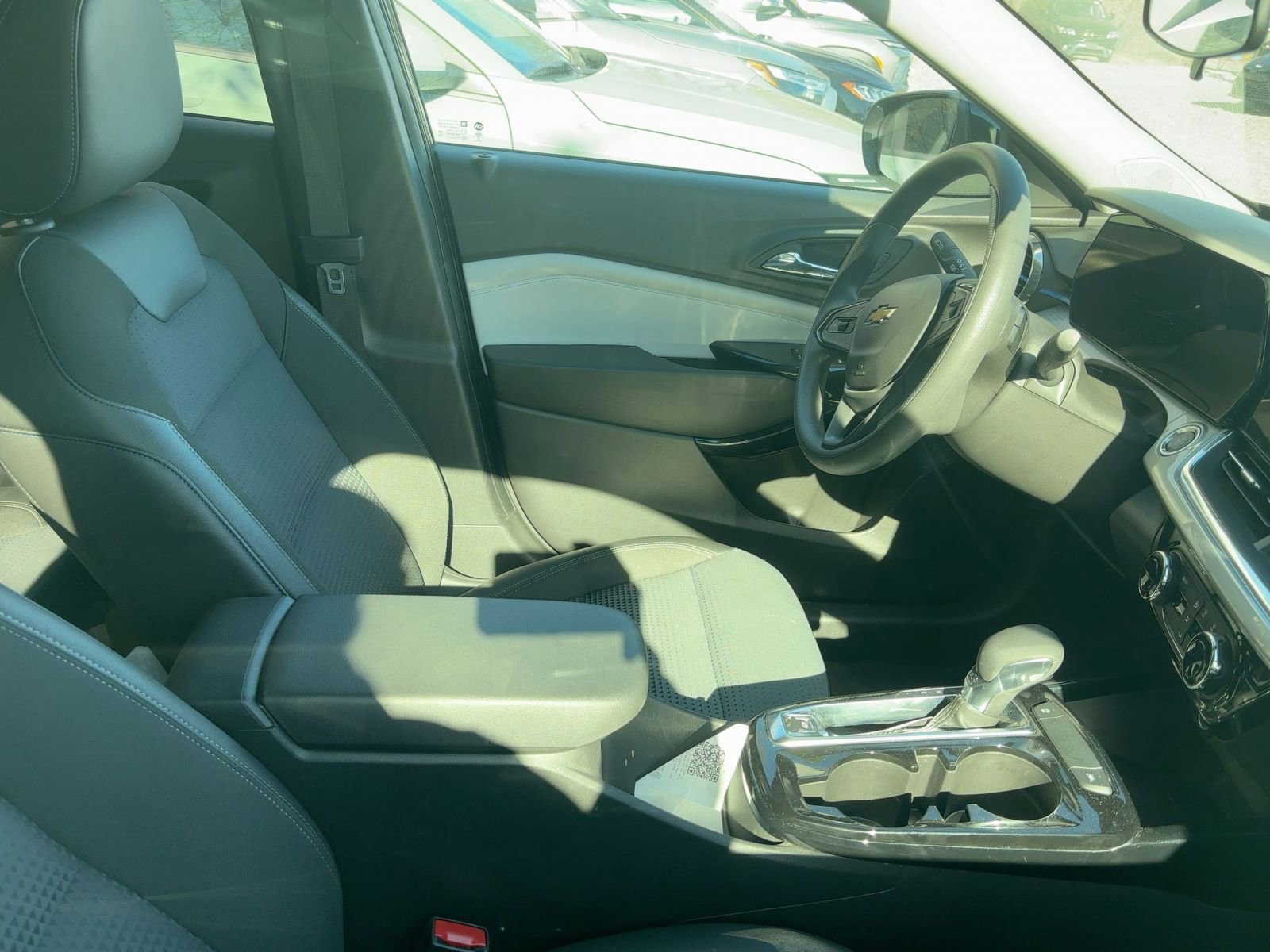 Thumbnail: 2025 Chevrolet Trax - 9