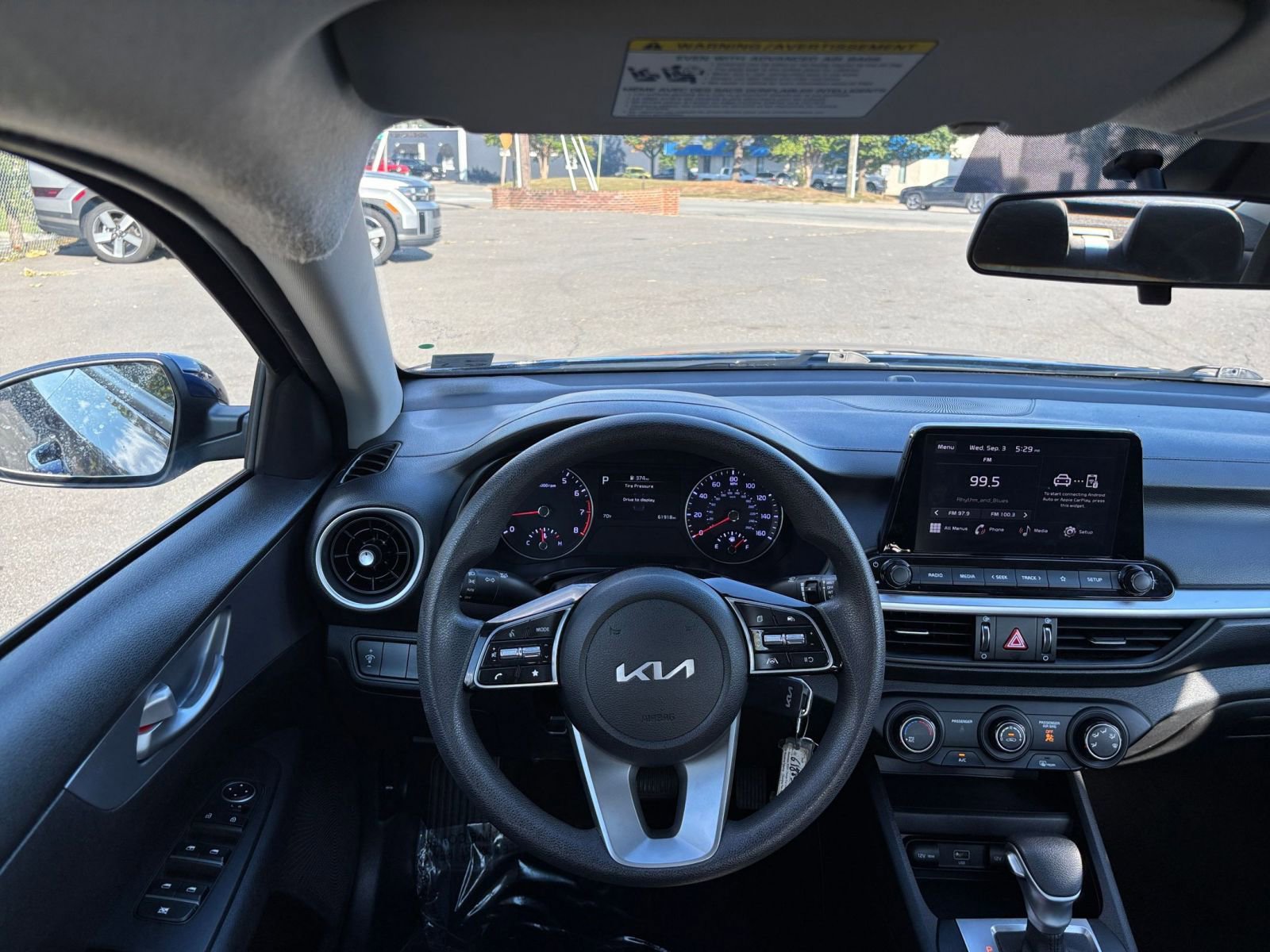 Thumbnail: 2023 Kia Forte - 32