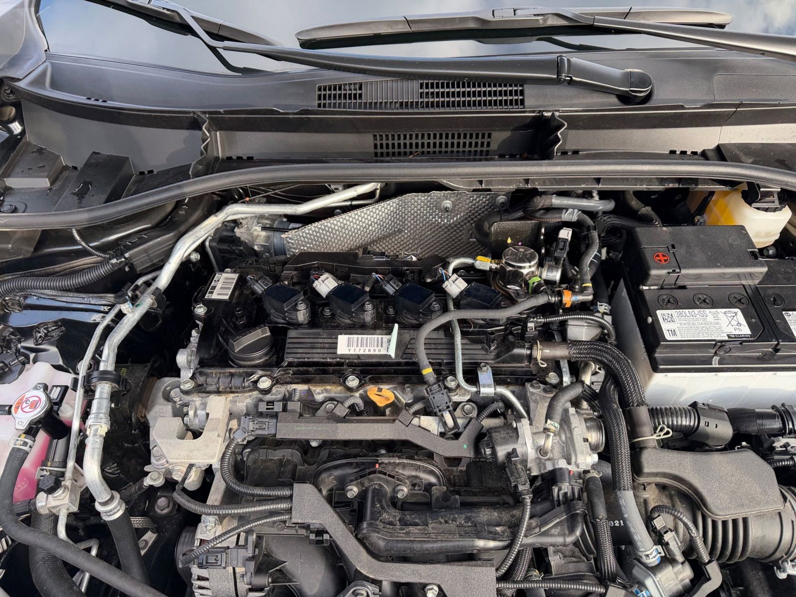 Thumbnail: 2025 Toyota Corolla Cross - 31