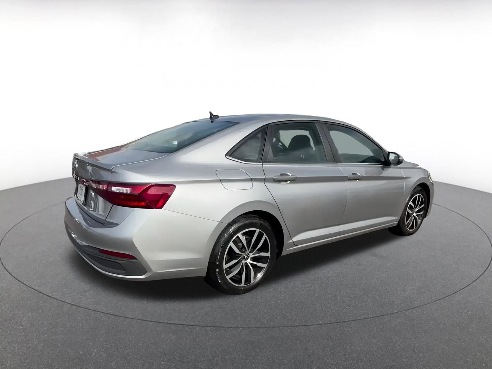 Thumbnail: 2025 Volkswagen Jetta - 15