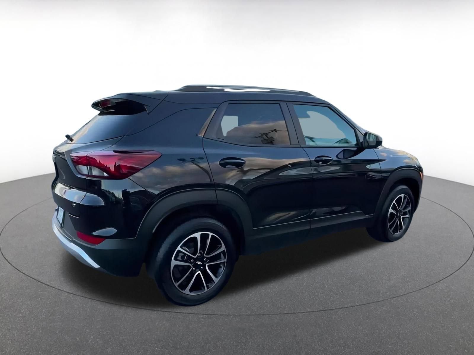 Thumbnail: 2025 Chevrolet TrailBlazer - 15