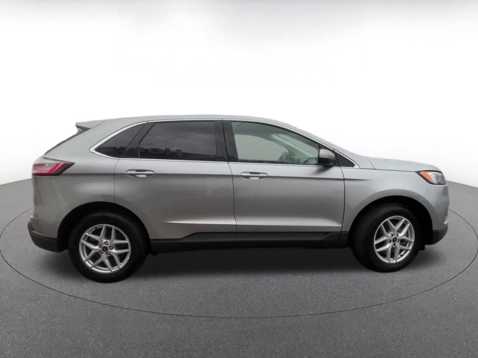 Thumbnail: 2024 Ford Edge - 16
