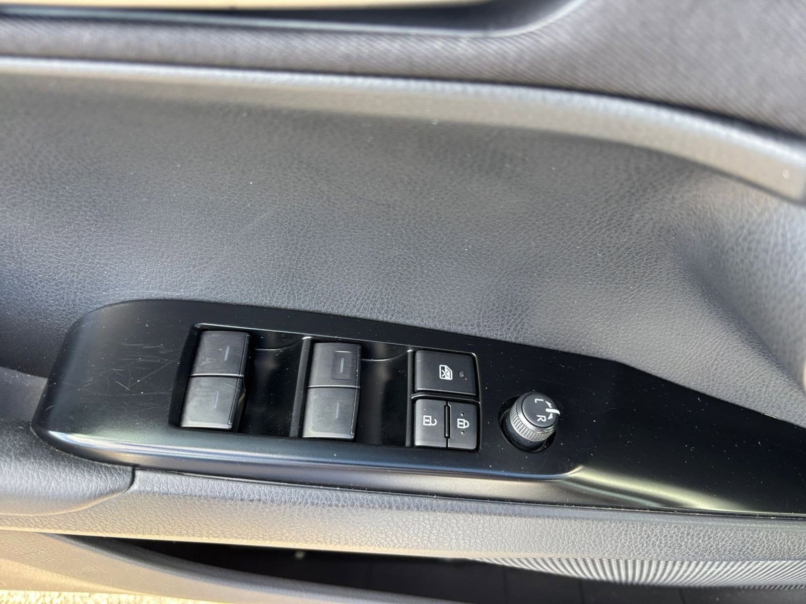 Thumbnail: 2025 Toyota Camry - 20