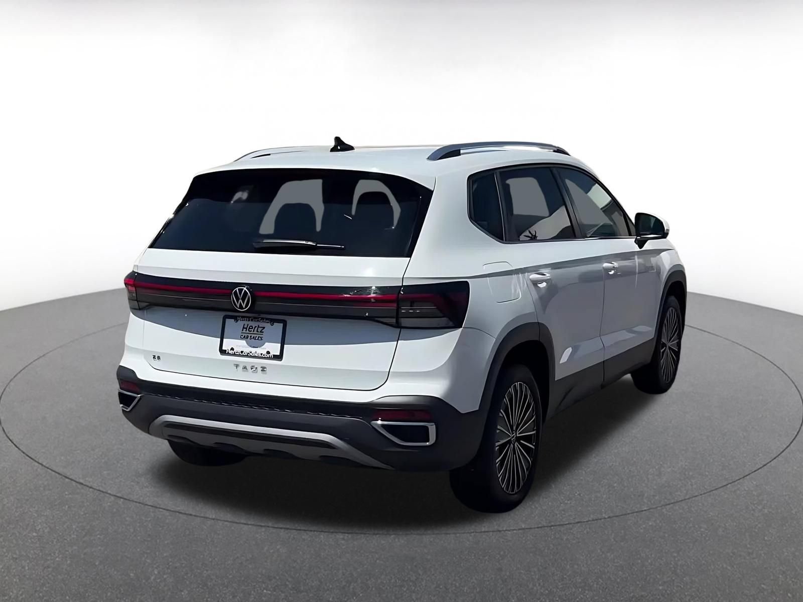 Thumbnail: 2025 Volkswagen Taos - 14