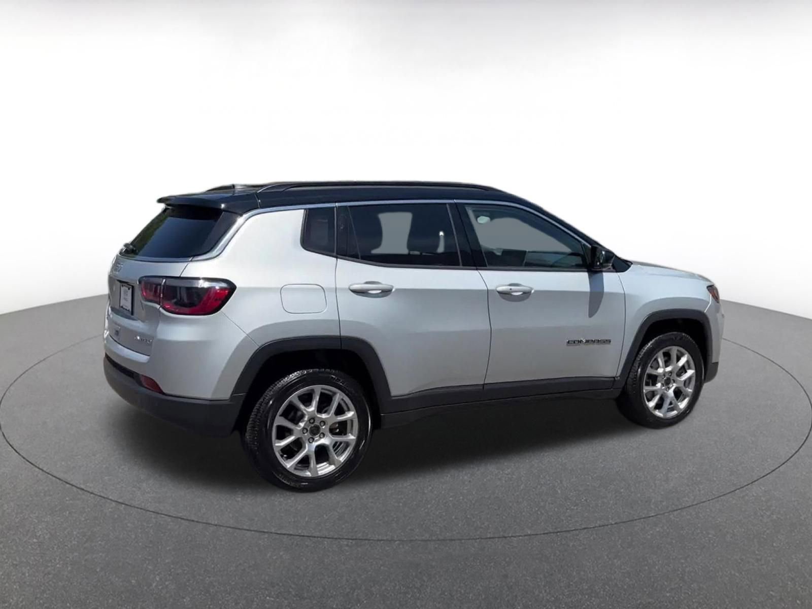 Thumbnail: 2025 Jeep Compass - 14