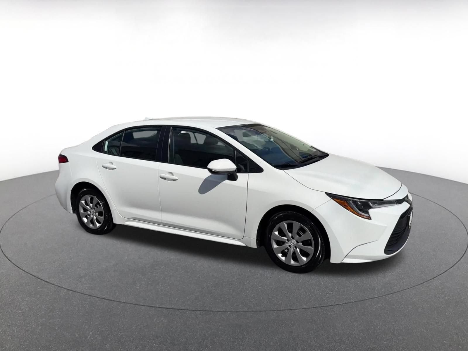 Thumbnail: 2025 Toyota Corolla - 2