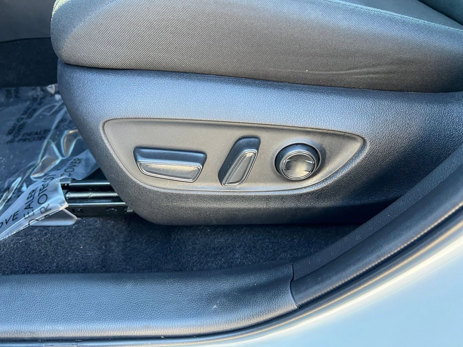 Thumbnail: 2025 Toyota RAV4 - 23