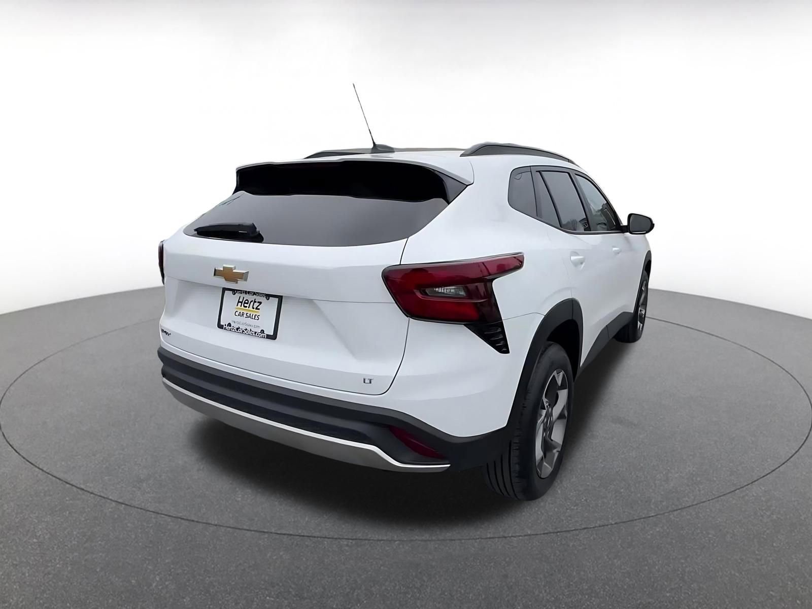 Thumbnail: 2025 Chevrolet Trax - 14