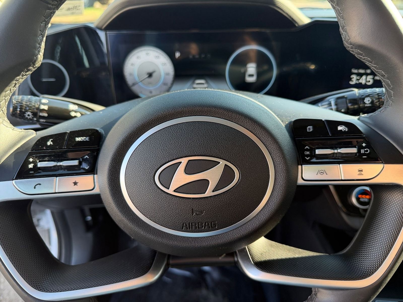 Thumbnail: 2025 Hyundai Elantra - 30