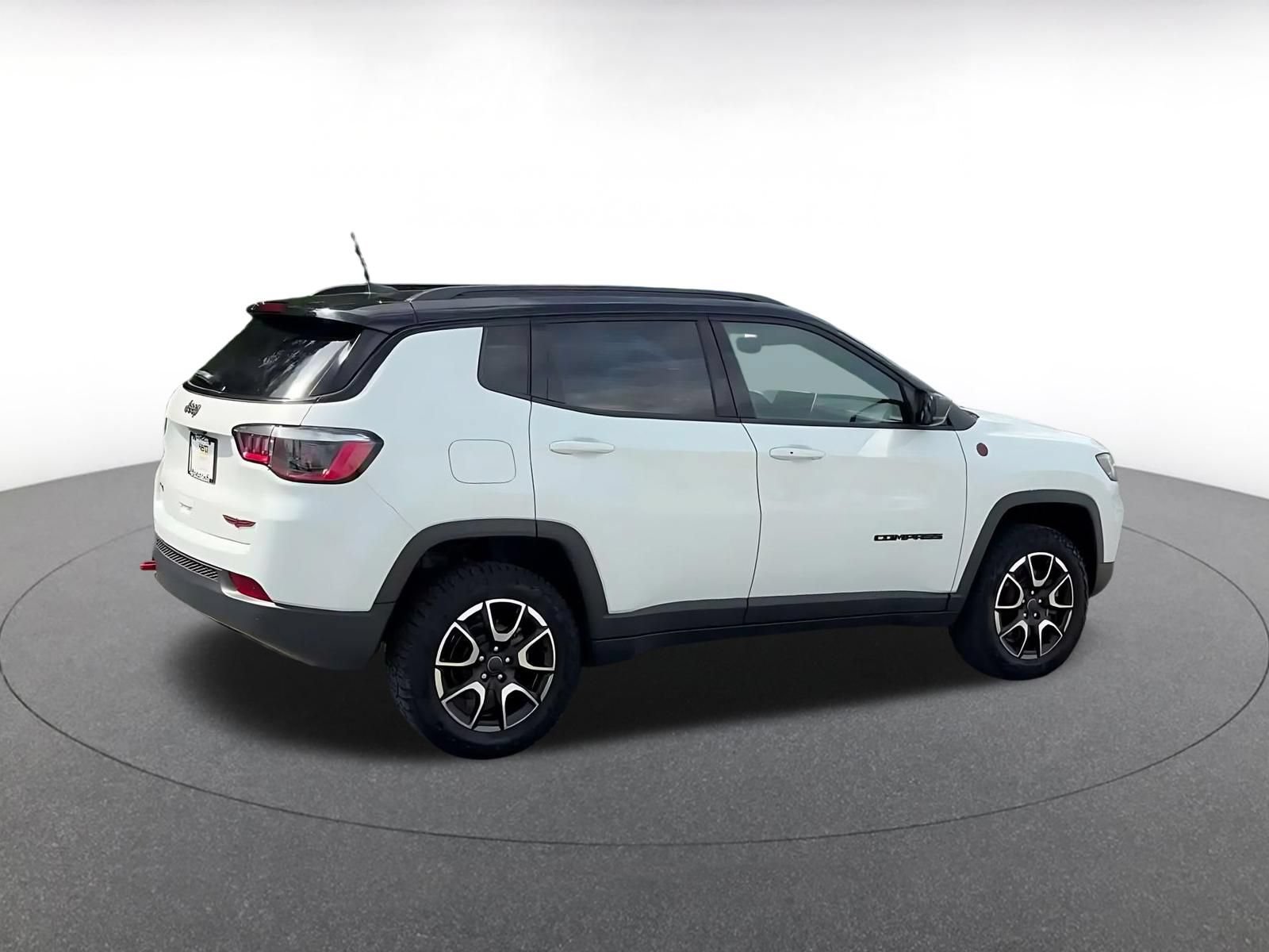 Thumbnail: 2025 Jeep Compass - 14