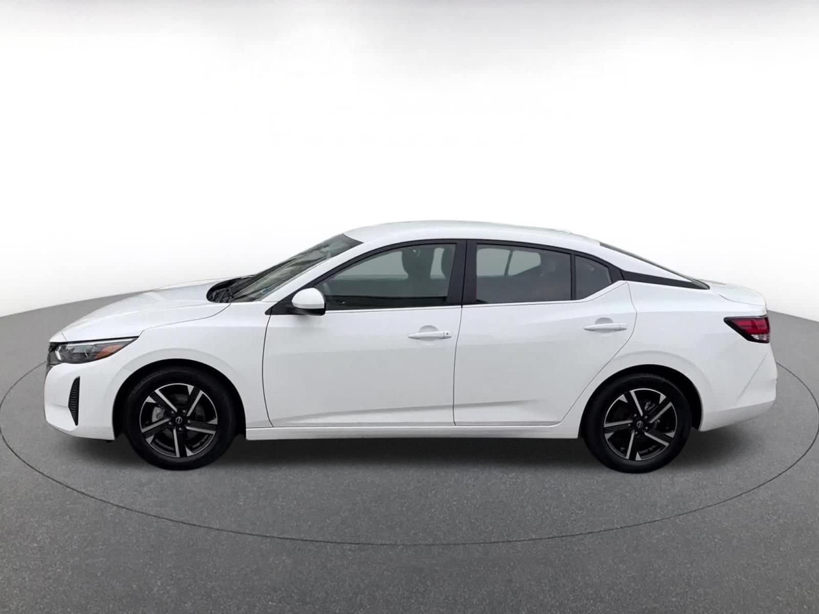 Thumbnail: 2025 Nissan Sentra - 9