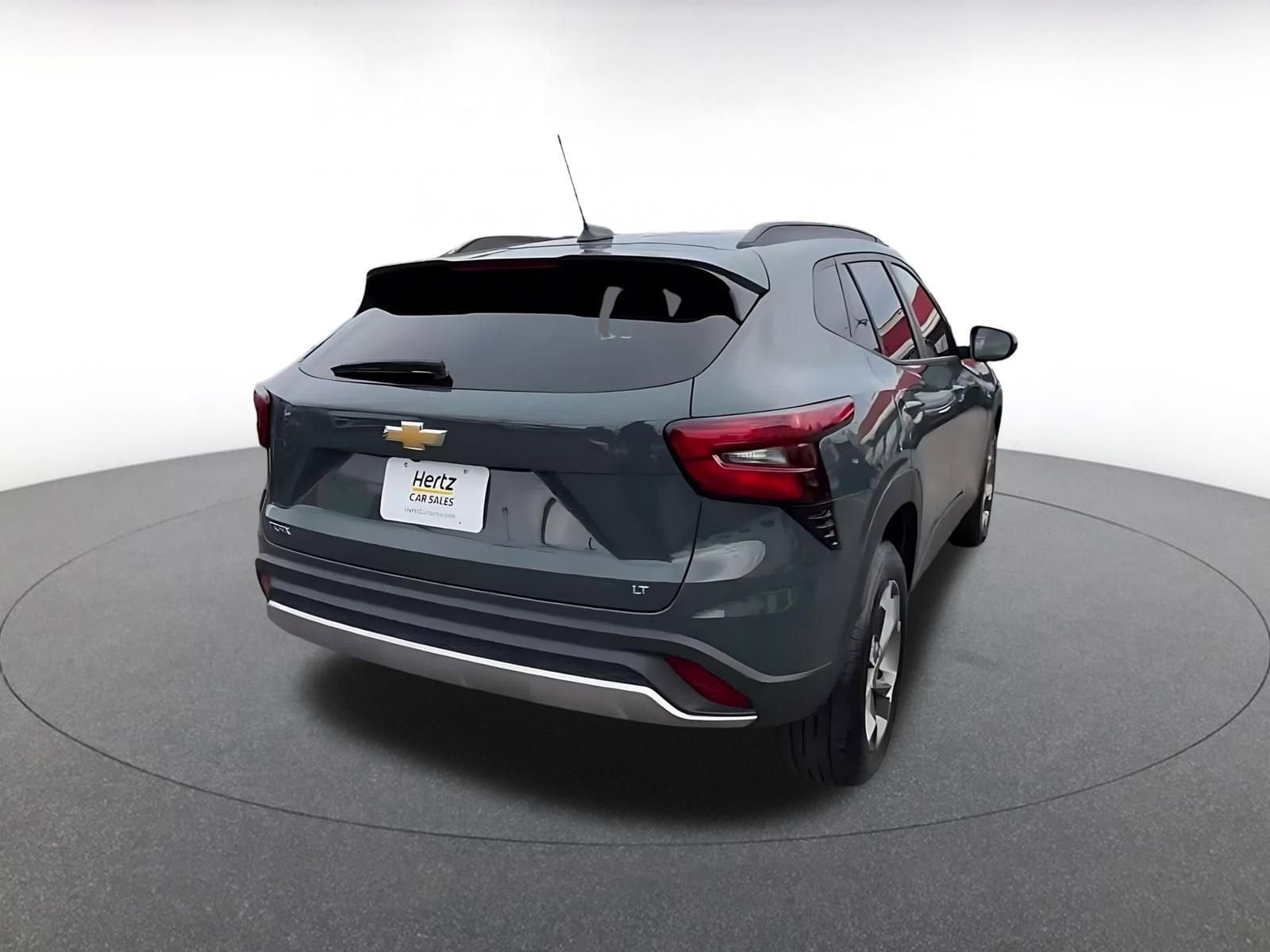 Thumbnail: 2025 Chevrolet Trax - 14