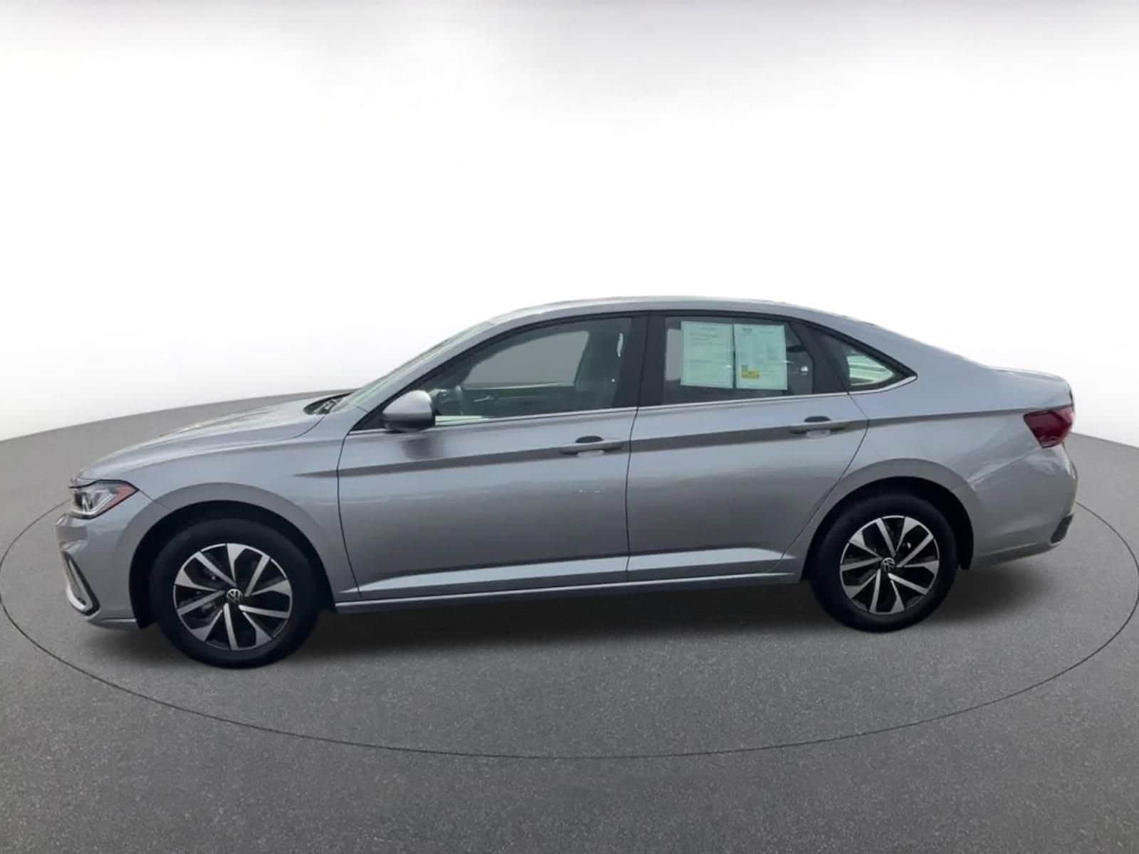 Thumbnail: 2025 Volkswagen Jetta - 9