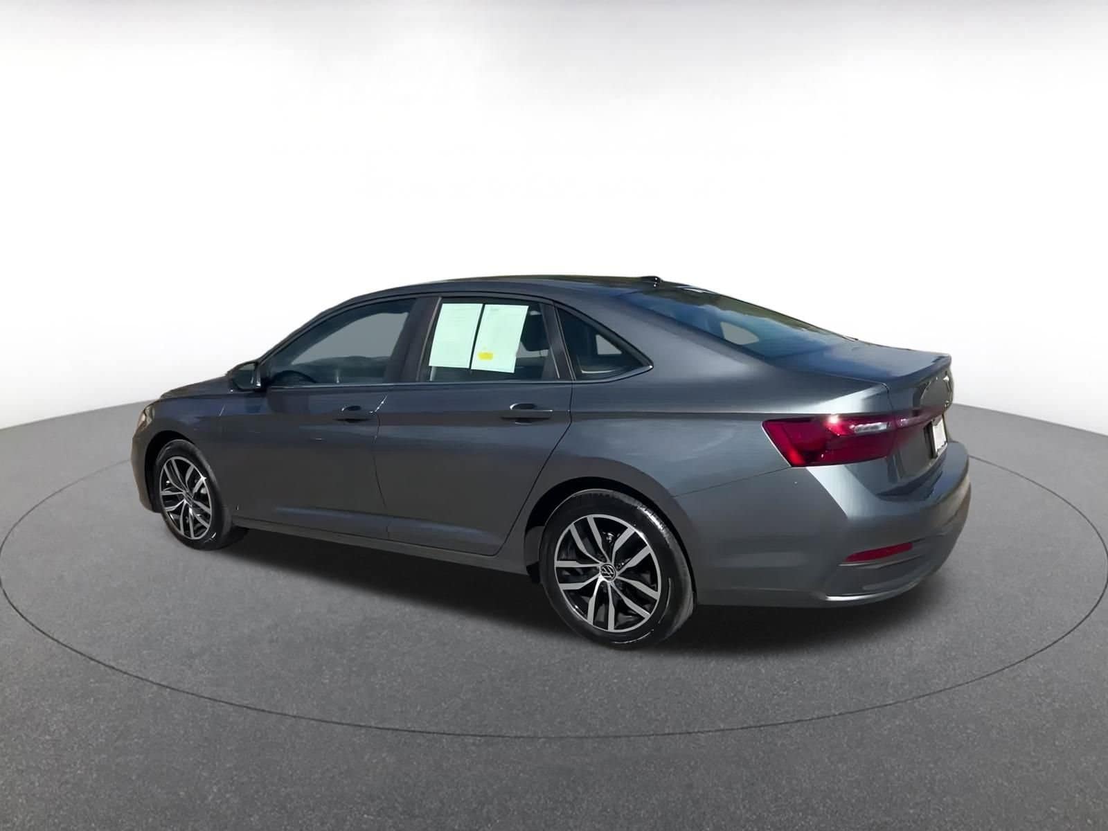 Thumbnail: 2025 Volkswagen Jetta - 10